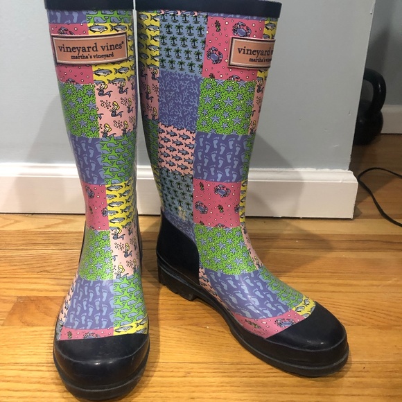 Vineyard Vines Shoes - Vineyard Vines Patchwork Rainboots Size 9